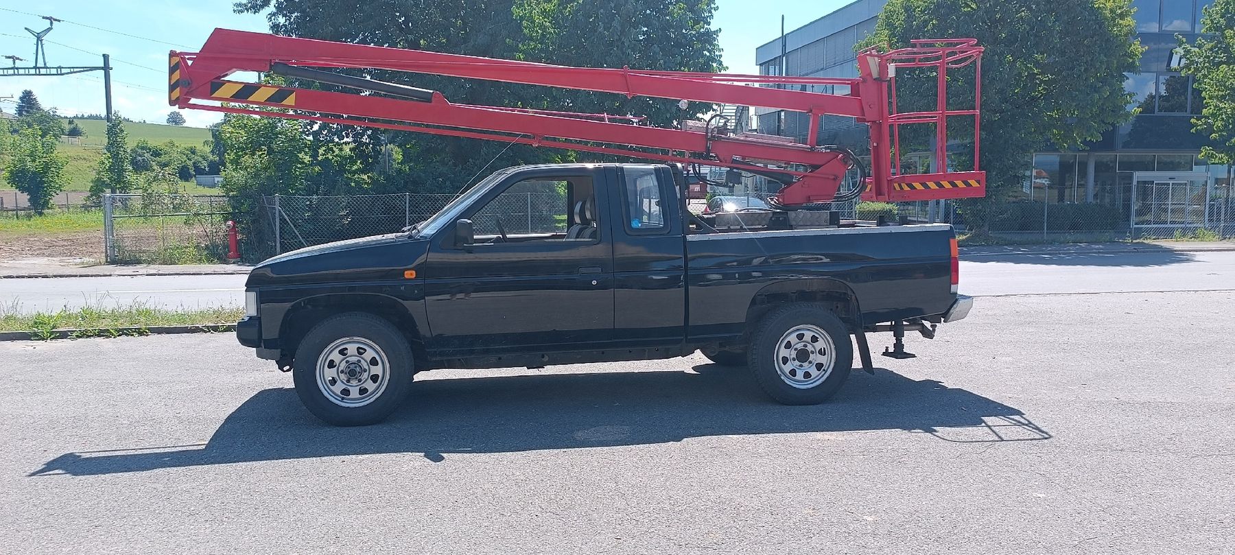 Nissan Veicoli commerciali: Nissan Pickup Hebebühne  – Usato da Detligen venduto da Fendt724 5