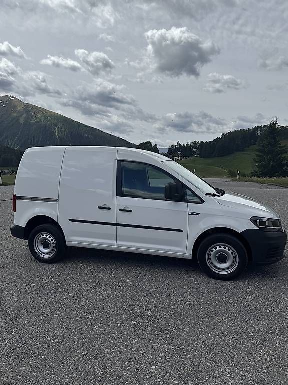 Véhicules utilitaires: Caddy 4motion 2.0Tdi – D'occasion à Davos Dorf par mar_5gwh 4