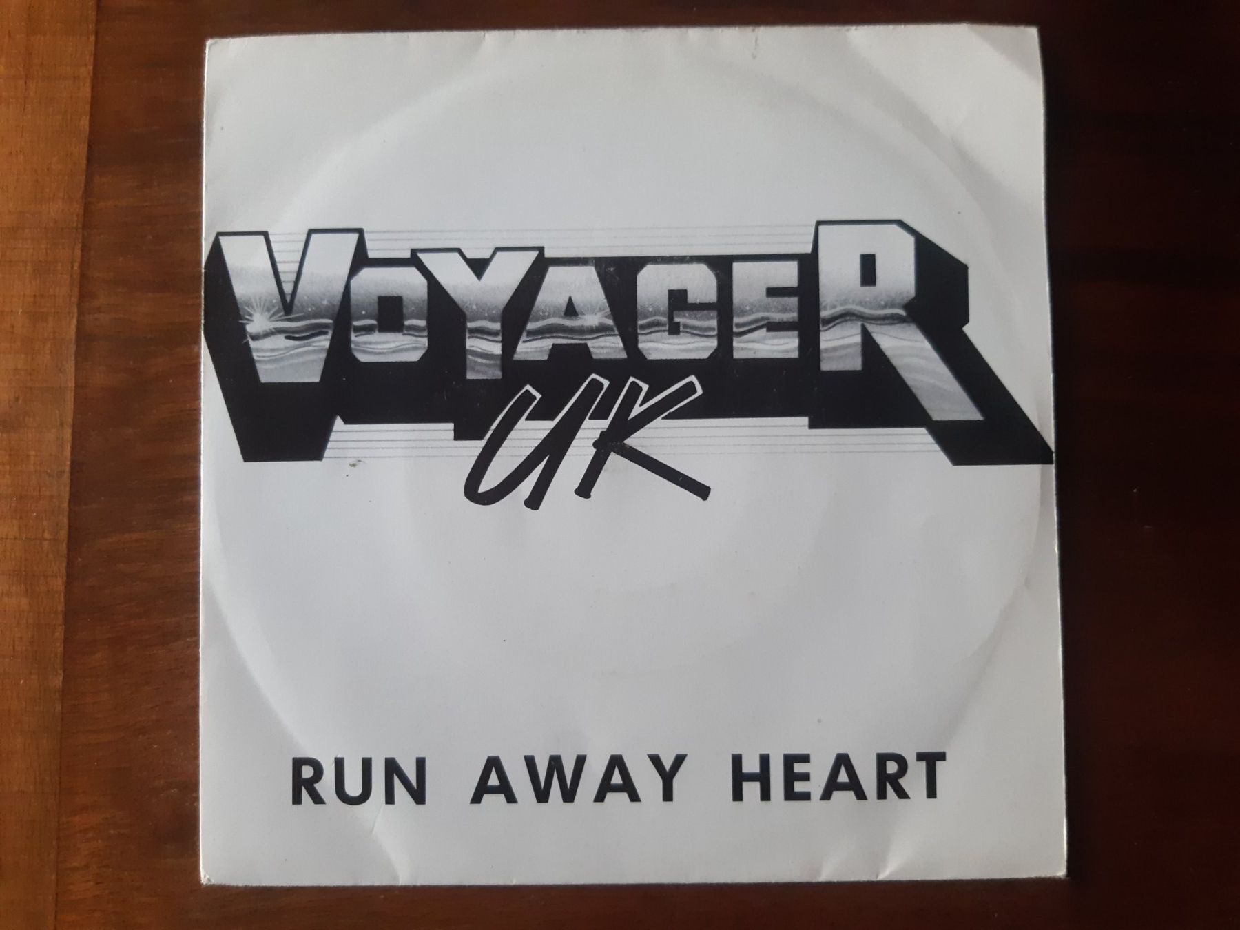 Dischi in vinile: Voyager UK - Run Away Heart (7") – Usato da Verscio venduto da giamma1985