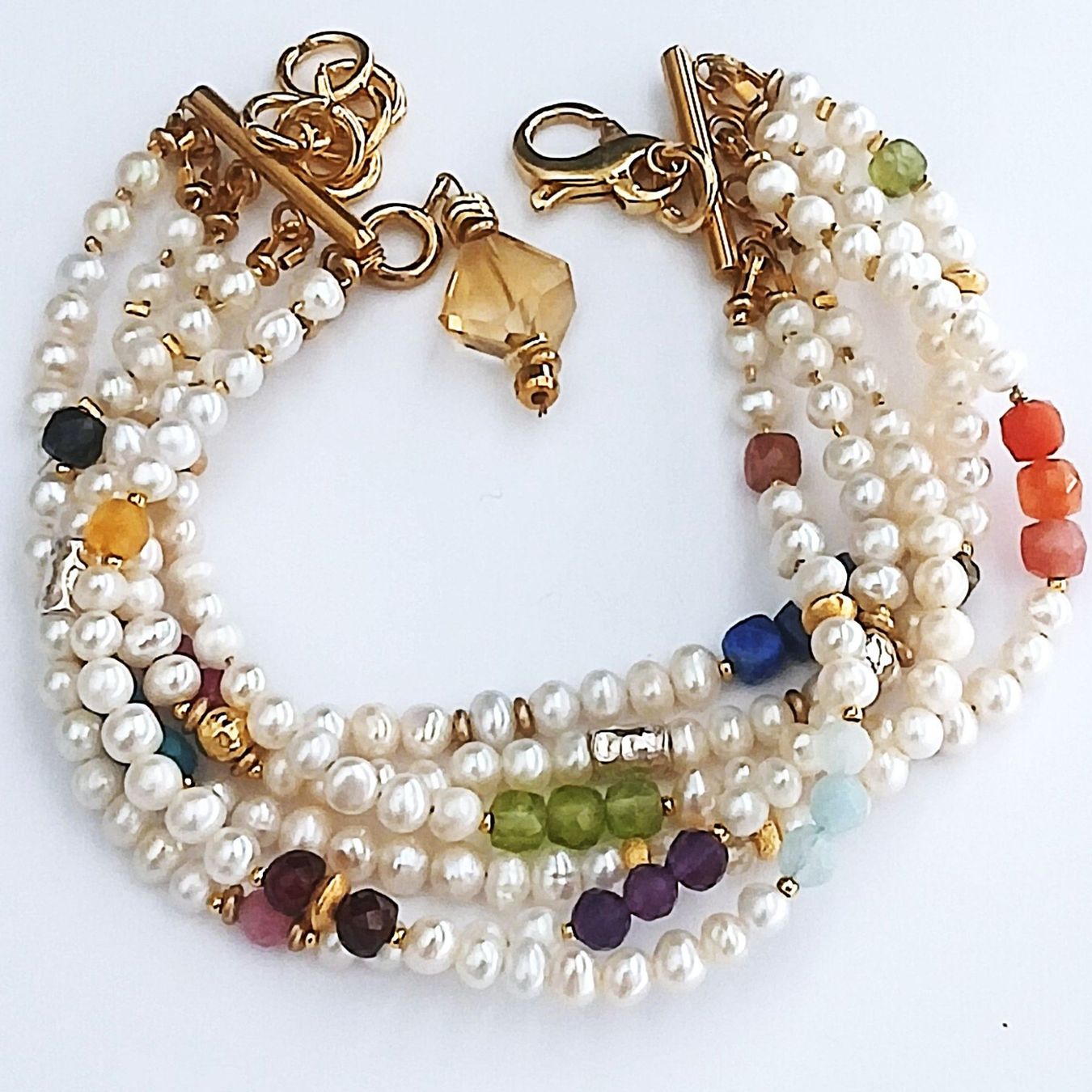 Bracelets: Statement-Perlenarmband mit Halbedelstein  - 6-reihig Unikat – Neuf avec emballage d'origine à Lütisburg par Emarra