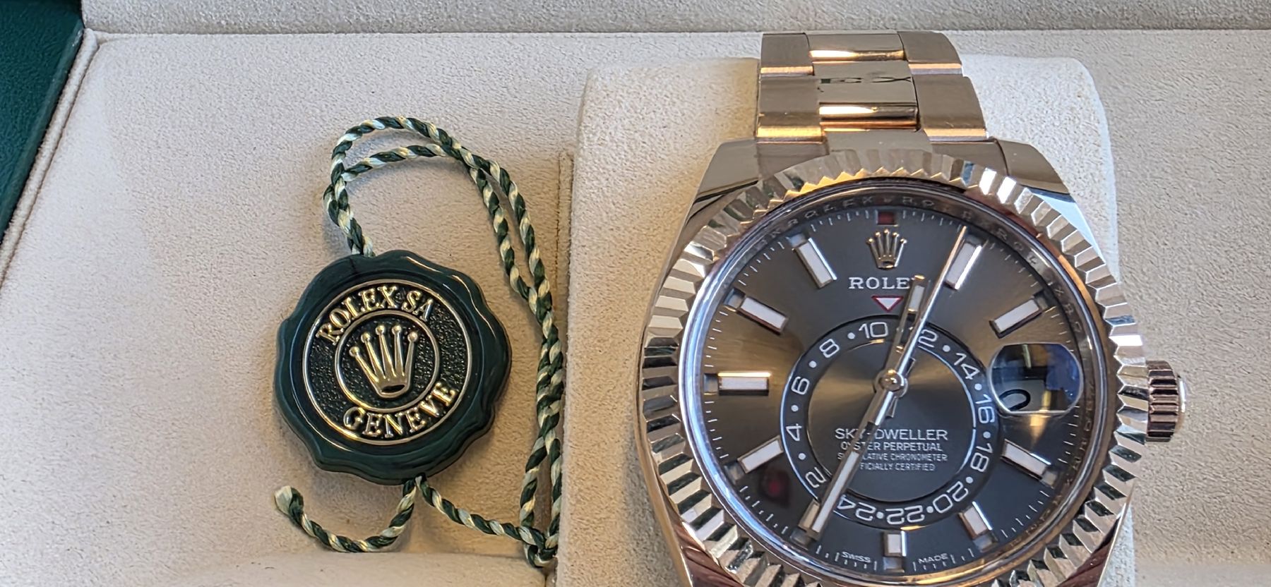 Rolex Orologi: Rolex Sky Dweller or rose 2019 – Nuovo e nell'imballaggio originale da Clarens venduto da jea_9z7g 2