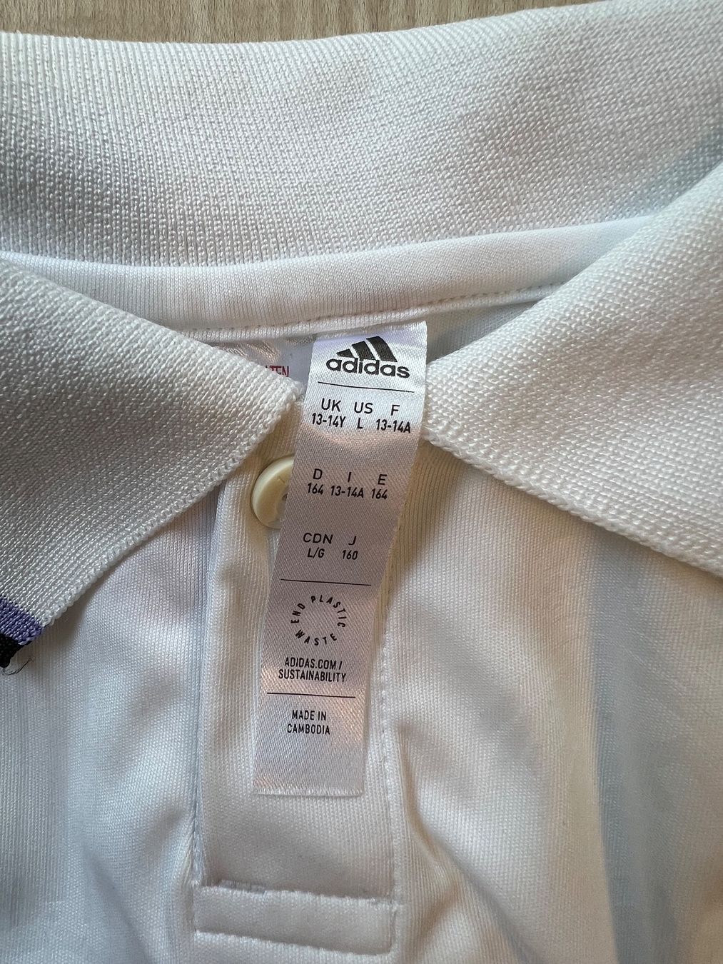 Adidas Scarpe, pantaloni & magliette da ginnastica: Real Madrid Trikot, Vini Jr. 20 – Usato da Sils im Domleschg venduto da GabrielaF02 2