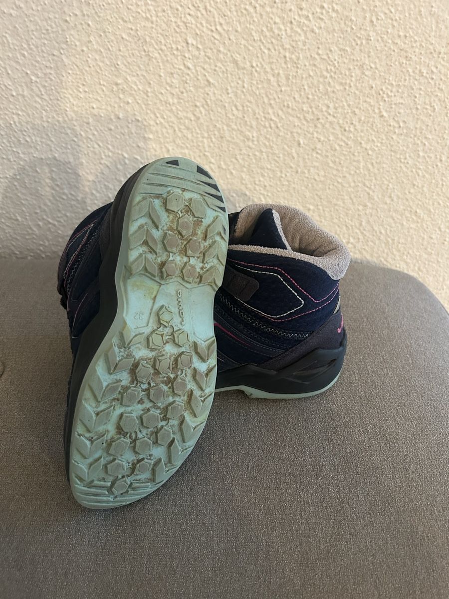 Lowa Scarpe per ragazze: Lowa gefüttert Gr. 32 – Usato da Zofingen venduto da leli2001 2