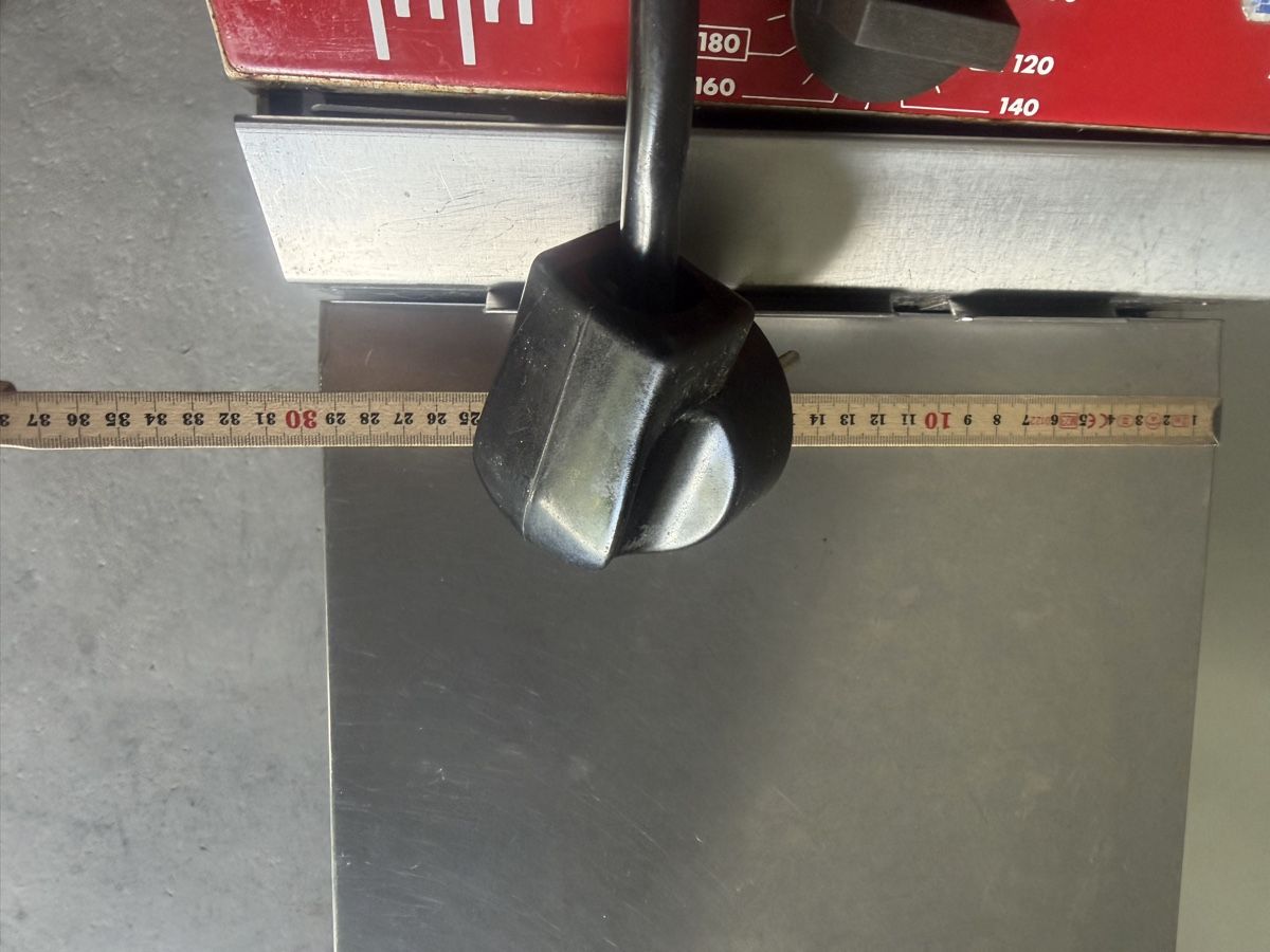 Frifri Appareils de cuisine: Frifri E30 Friteuse guter Zustand – D'occasion à Flims Dorf par inf_dj8q 8