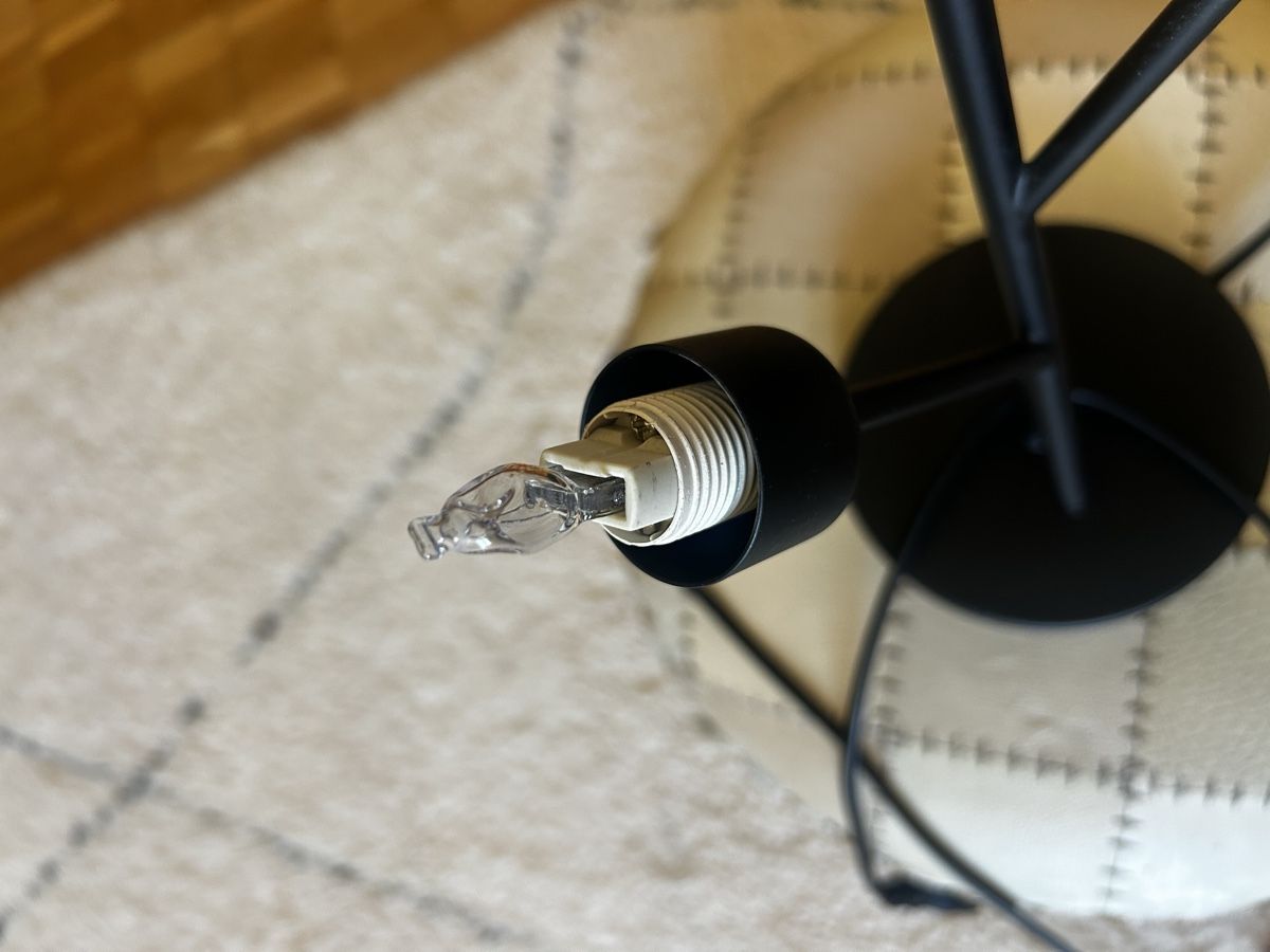 Lampade: Tischlampe schwarz 3 Bälle/Spheren – Usato da Zürich venduto da cdu_8jxf 3