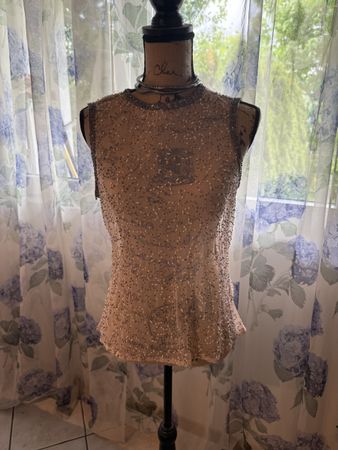 DÉBARDEUR TRAFALUC ZARA – BEIGE PERLÉ – TAILLE M – BON ÉTAT