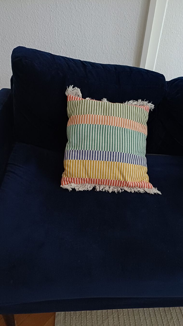 Maisons du monde Kissen: Coussin multicolore à franges – Gebraucht aus Genève von njia 1