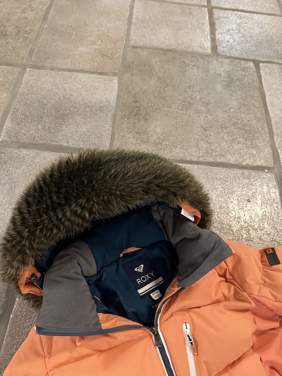 Roxy Completi & Tailleur: Skijacke Gr. M zu verkaufen – Usato da Solothurn venduto da Cobagg 1