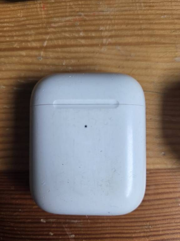 Cuffie: Airpods pro und normal beides 1 Generation  – Difettoso da Roggwil BE venduto da pau_wyh8 2