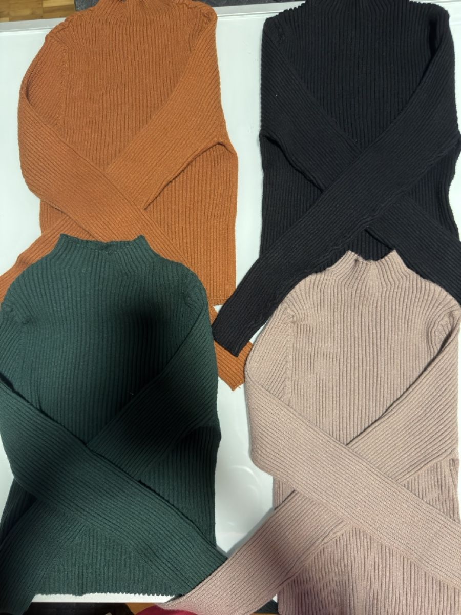 Shein Pullover & Sweatshirts: Strickpullover Set – Gebraucht aus Basadingen von ttb_vs95