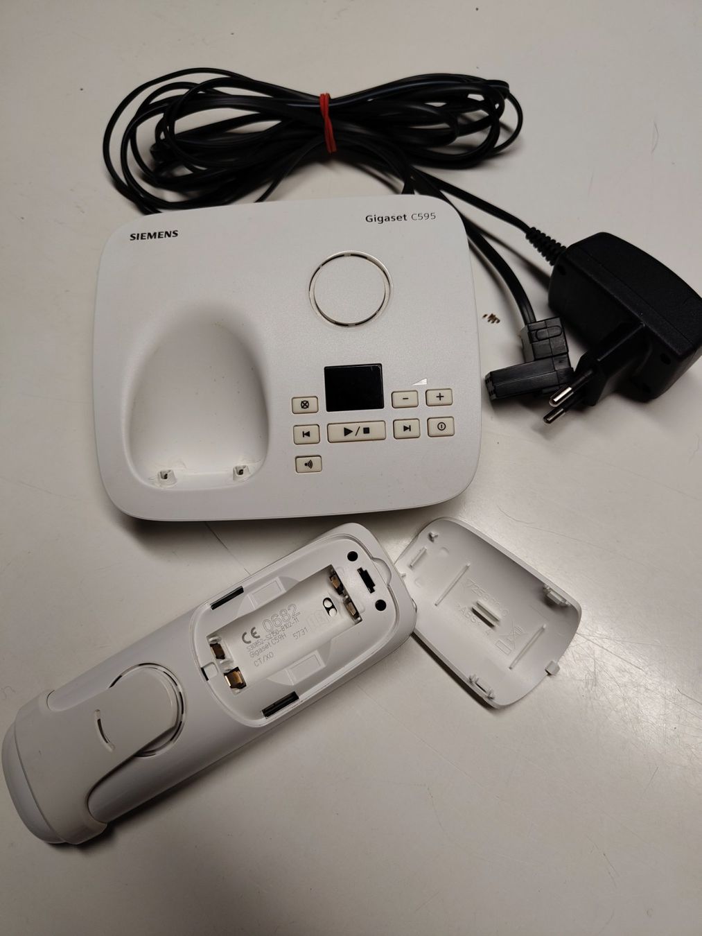 Gigaset Telefoni: Gigaset C595 Schnurlostelefon mit Ladekabel – Usato da Oberhelfenschwil venduto da rsm_j976 1