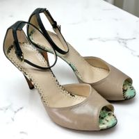 Escarpins NAVYBOOT cuir beige et pythone vert. Pointure 36