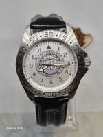 Club des Connaisseurs Uhr mit silbernem Lederarmband