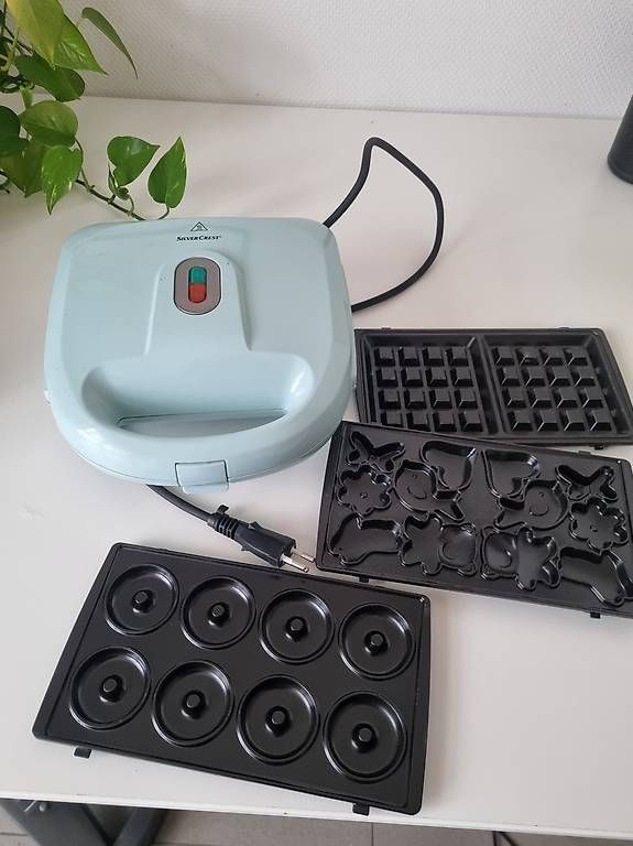 SilverCrest Elettrodomestici da cucina: Silvercrest Waffeleisen mit Wechselplatten – Usato da Basel venduto da cmattich