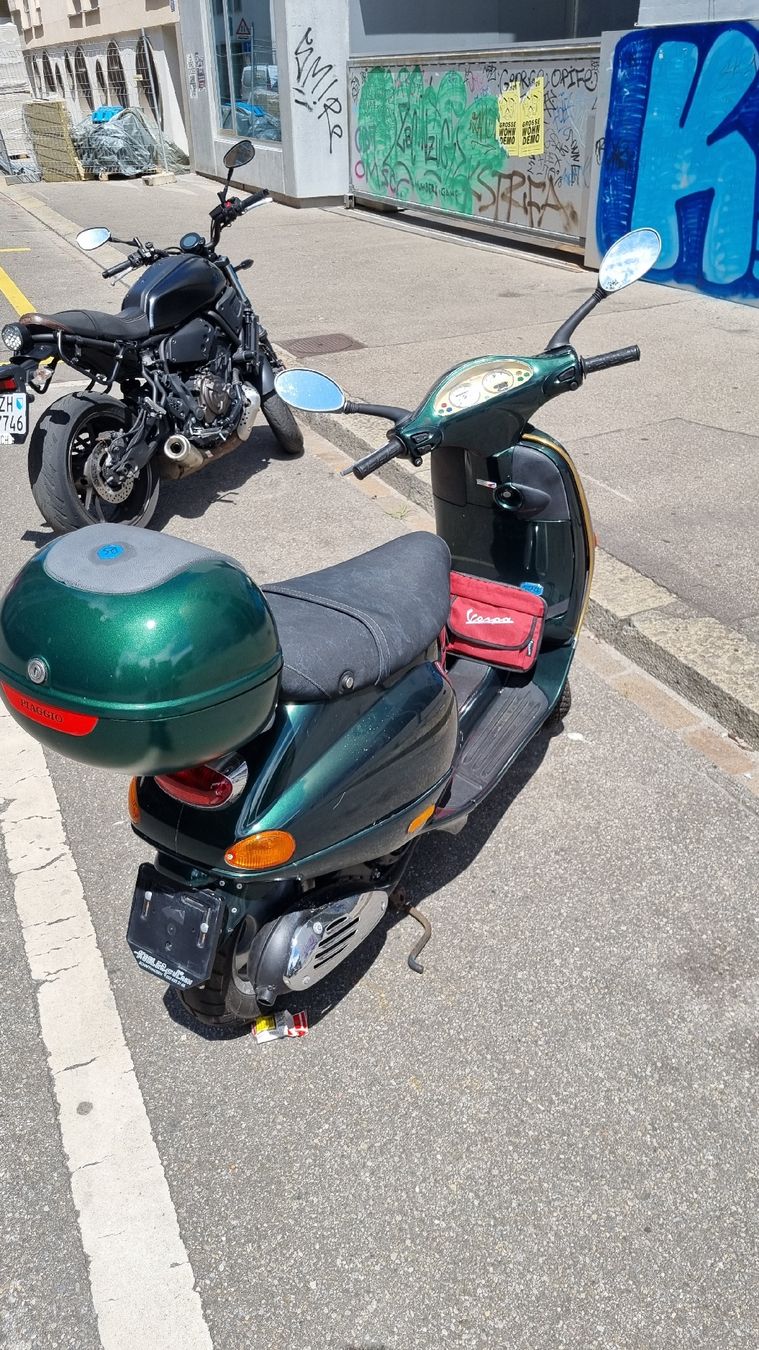 Vespa Scooter: Vespa ET4 125 zu verkaufen – Usato da Zürich venduto da ChrKo42 2