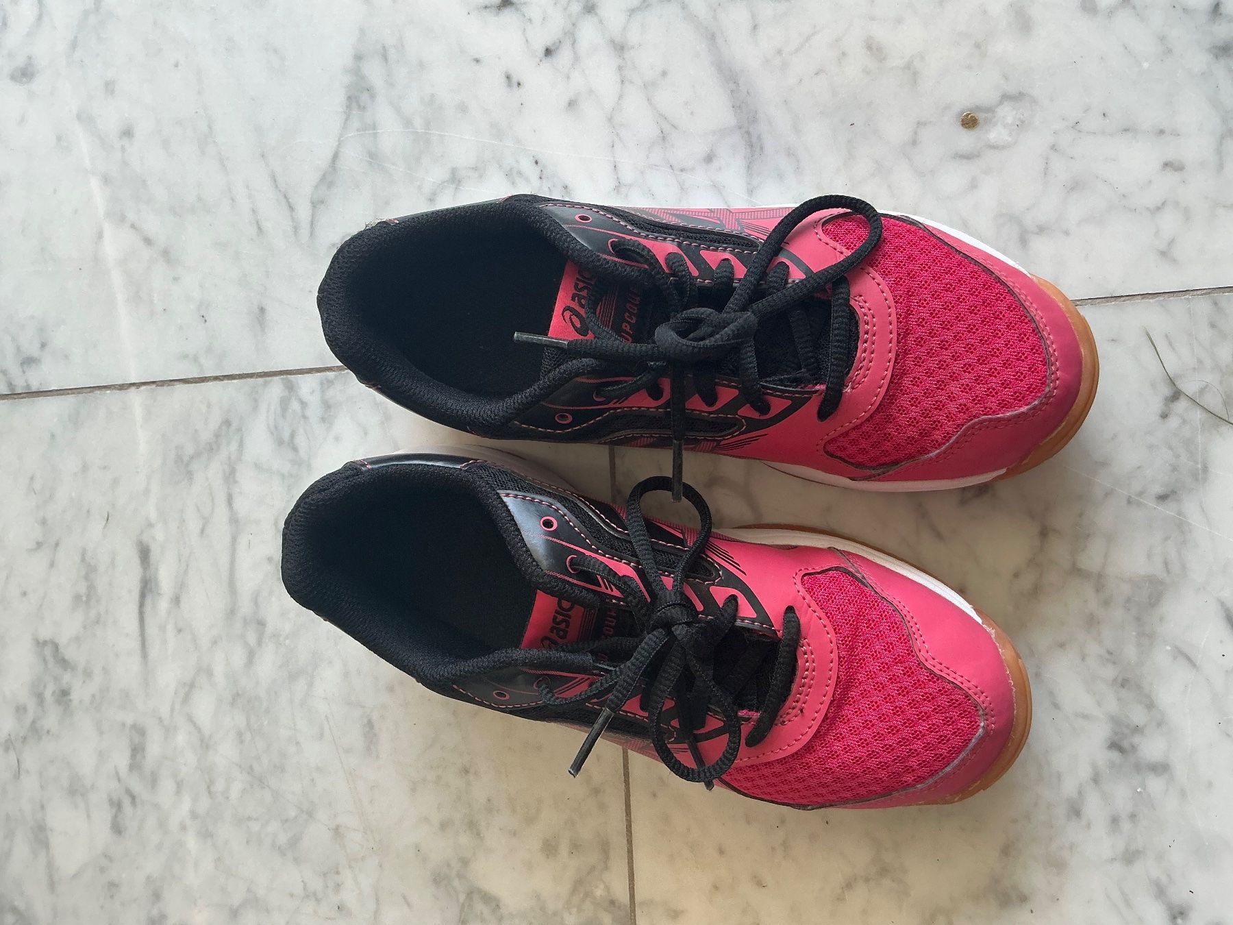 Asics Scarpe da uomo: Hallenturnschuhe gr 35.5 Asics – Usato da Samstagern venduto da ichbins74
