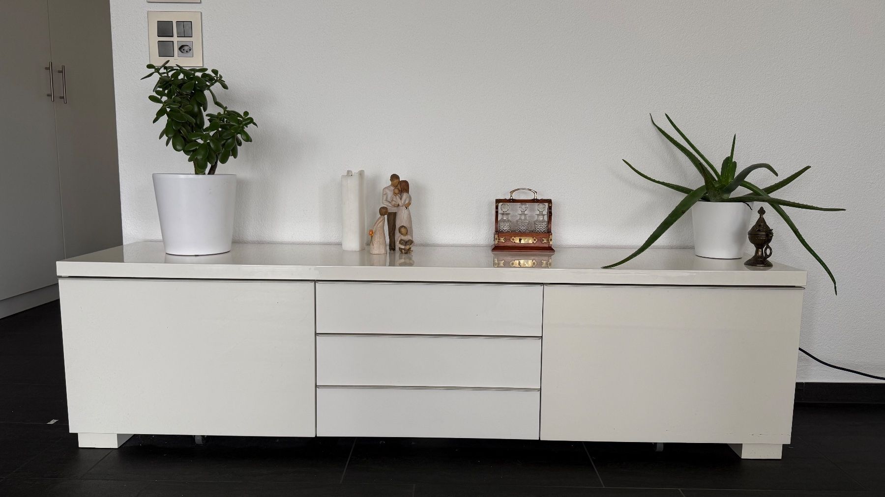 Ikea Mobili TV: IKEA Sideboard Kommode weiss Hochglanz 3 Schubladen – Usato da Volketswil venduto da HeredisAntiques