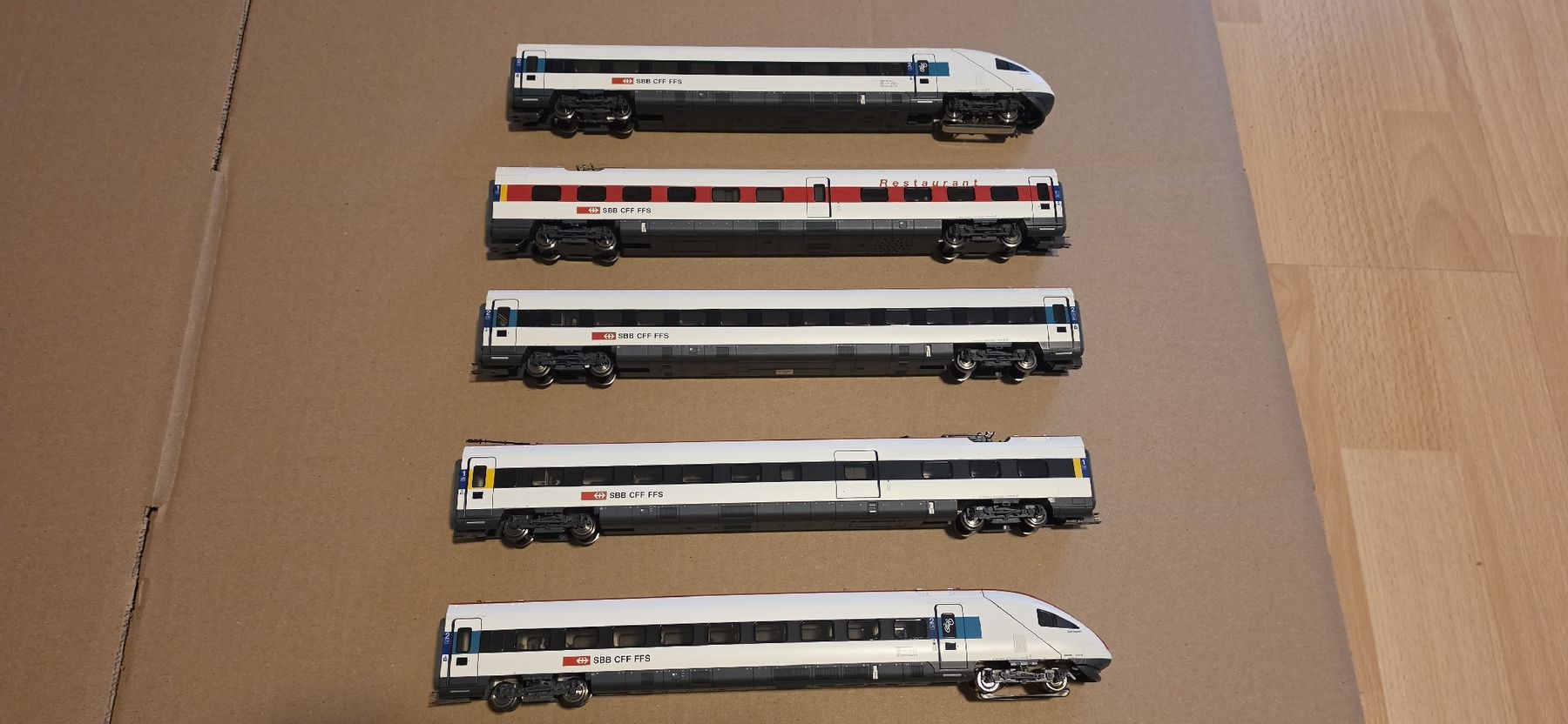 Roco Modelleisenbahnen: Roco ICN SBB Rabde 500 – Gebraucht aus Bettlach von United83 2