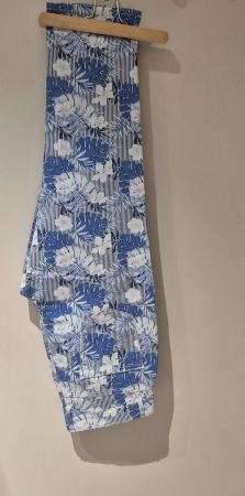 Sommer Hose im tropischen Blumenmuster, Gr. 36. Neu! BRAX