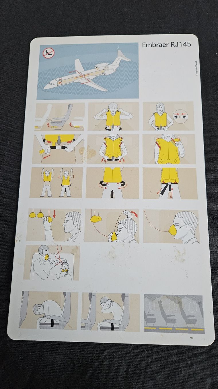 Cartoline: Embraer RJ145 Safety instruction Card – Usato da Ettingen venduto da samiba
