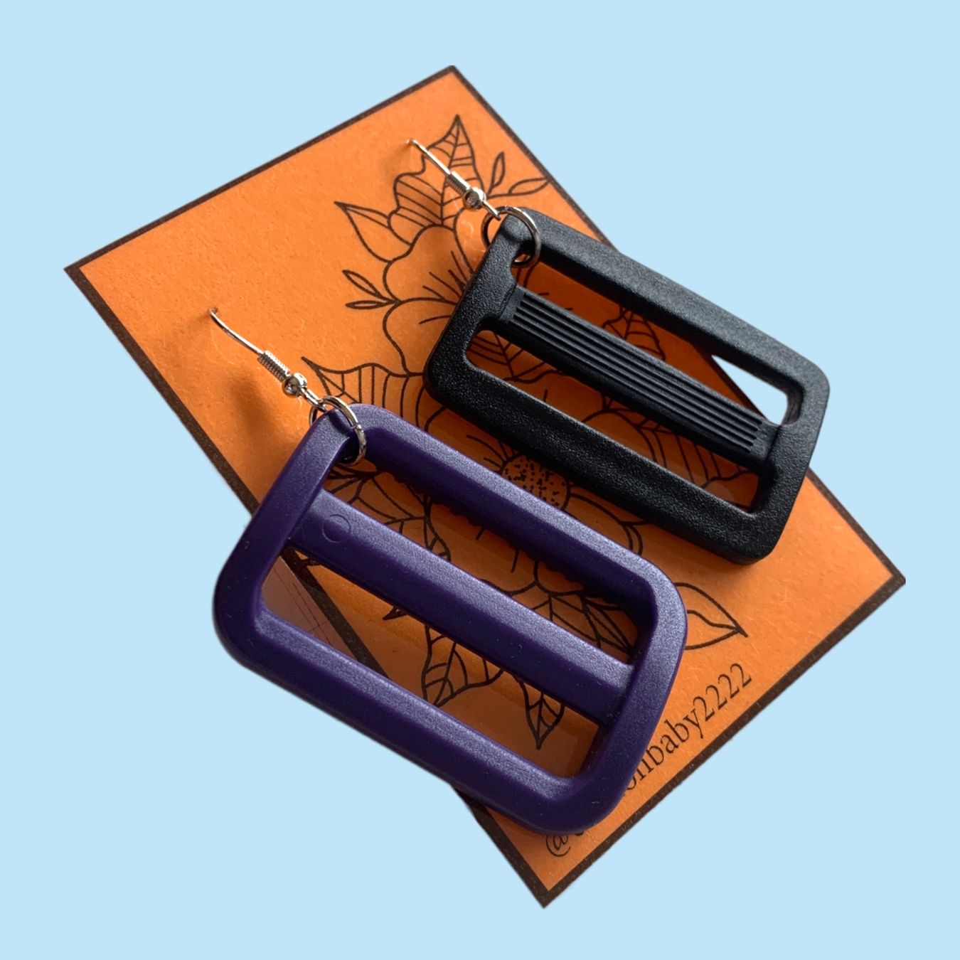 Orecchini pendenti & Orecchini a lobo: “Strap slider” earrings – Nuovo (secondo la descrizione) da Basel venduto da demonbaby2222 1