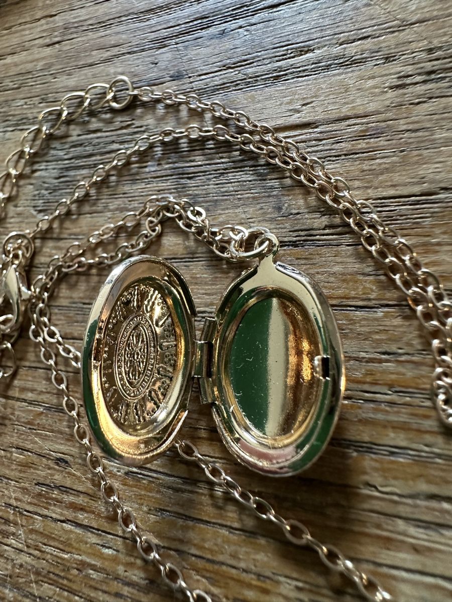 Ciondoli: Goldene Kette mit Amulett – Nuovo (secondo la descrizione) da Trüllikon venduto da angela4444 3