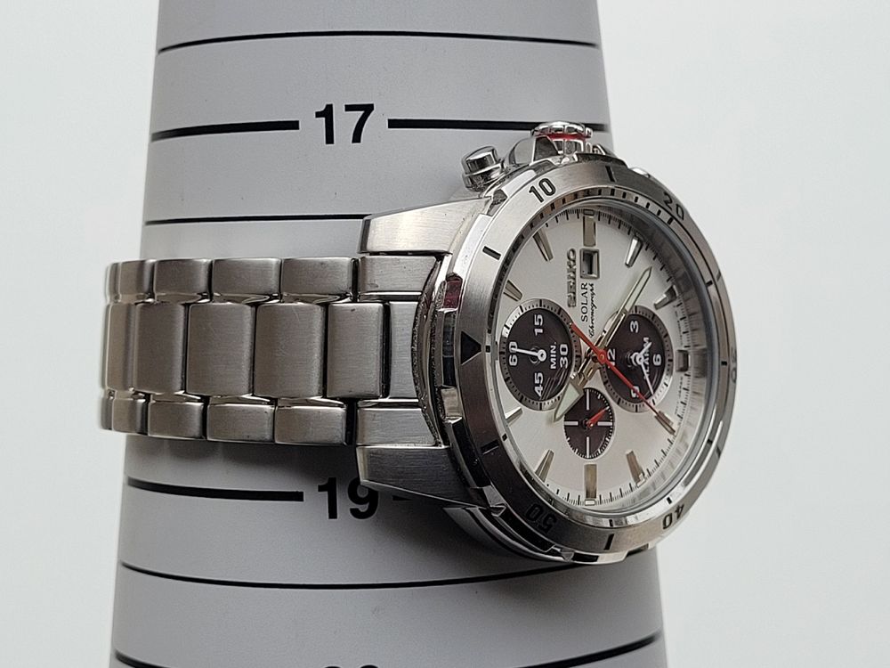 SEIKO SOLAR CHRONOGRAPH V172-0BB0 44mm | Kaufen auf Ricardo
