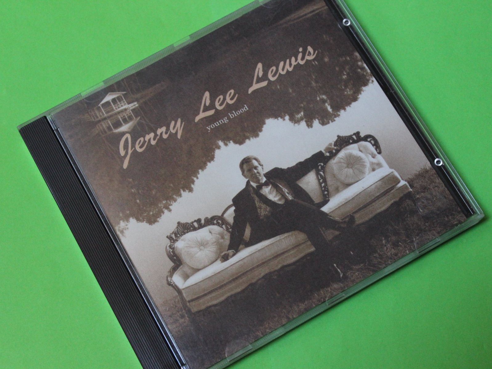 CD: JERRY LEE LEWIS - YOUNG BLOOD CD 1995 – Usato da Tübach venduto da JamesStone