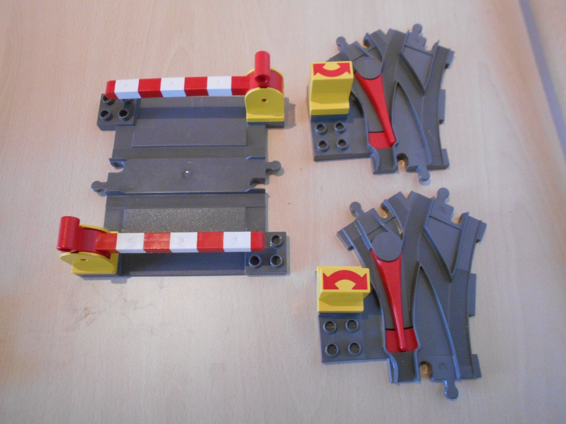 Lego Jouets: Duplo Eisenbahn Zubehör ( 252 ) – D'occasion à Niederuzwil par hexli_66