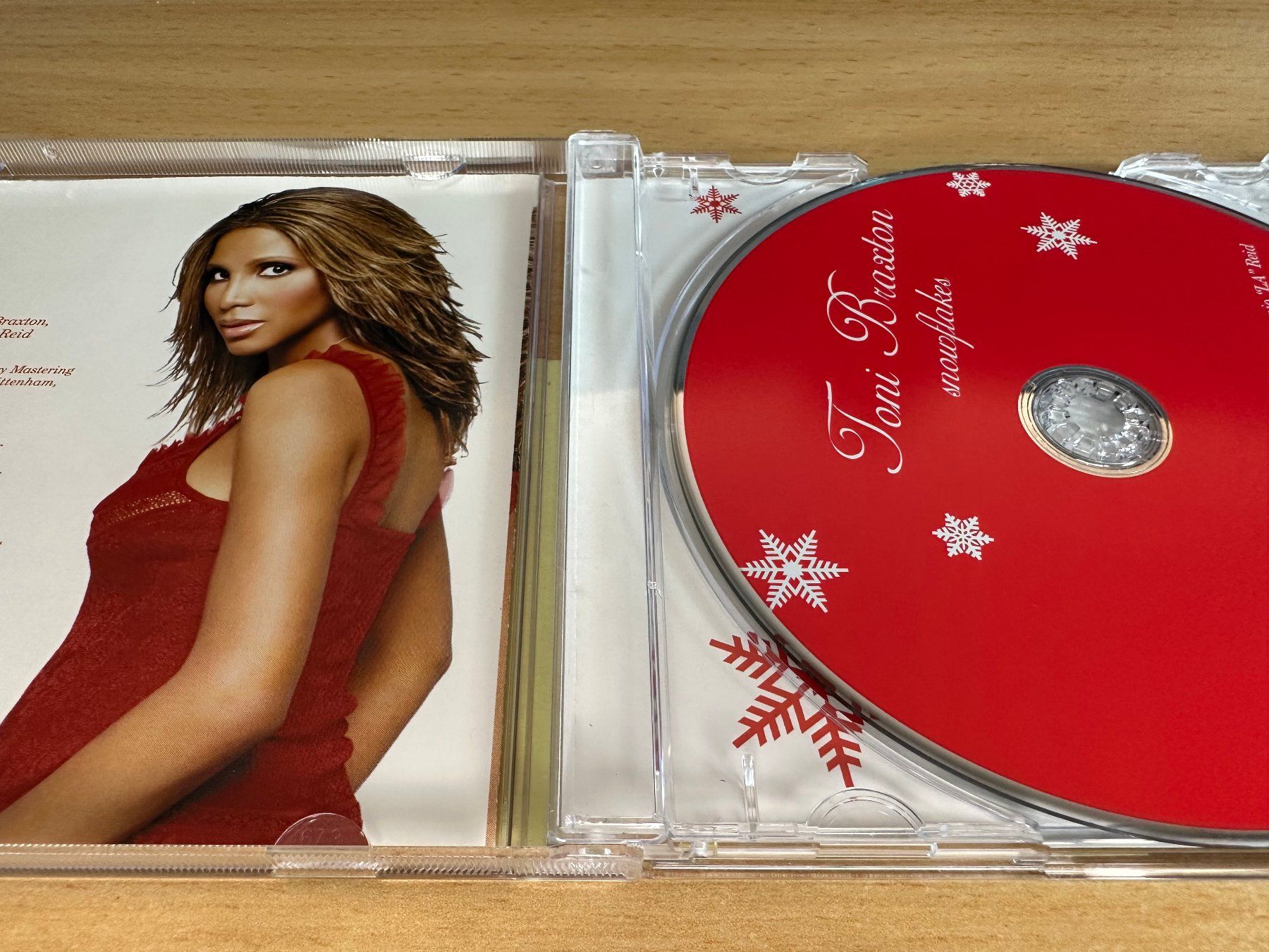 CD: Toni Braxton – Snowflakes – Usato da Rikon im Tösstal venduto da Alpenmutz 2
