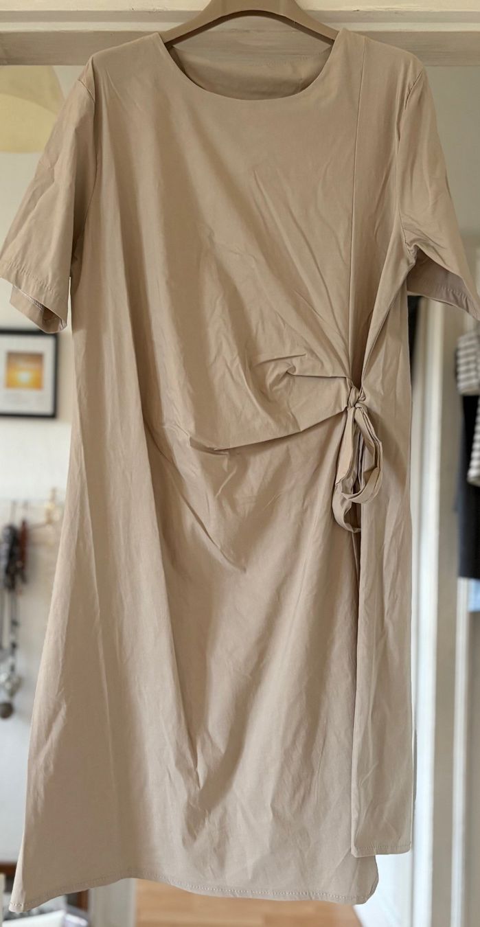 Robes: ROBE MIXT VISCOSE! M – Neuf avec emballage d'origine à Locarno par NicoNion
