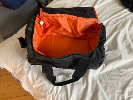Rivacase Sporttasche / Duffle Bag, schwarz-grün Camo