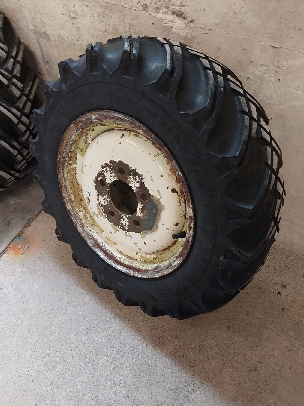 Pneumatici & Ruote complete: AEBI Räder TP Transporter Aebi  – Usato da Stans venduto da Odermatt05 2