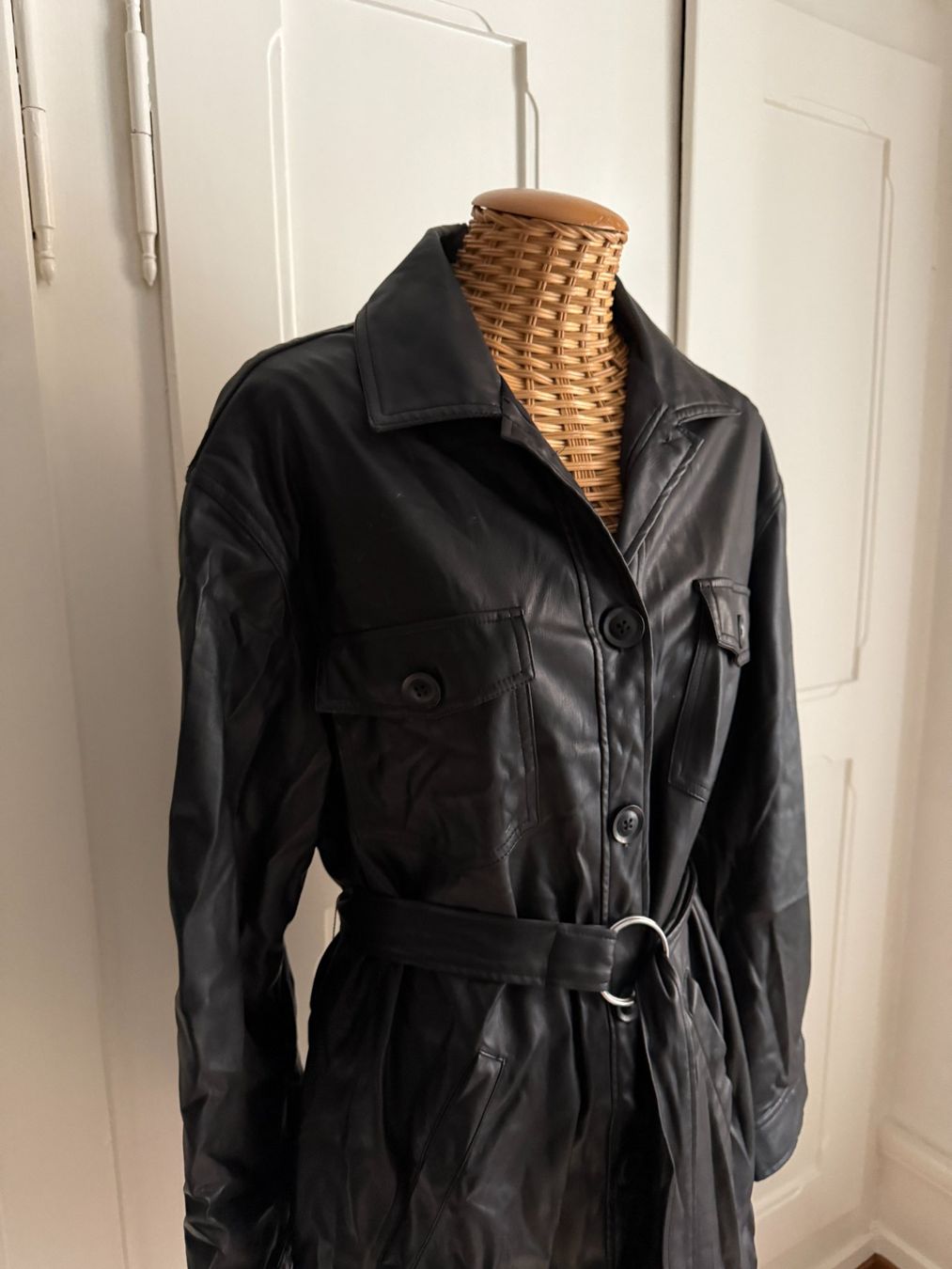 Jacken: Kunstleder Jacke schwarz S – Gebraucht aus Zürich von Diazaio 1