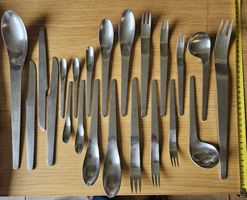 Couverts Arne Jacobsen: set pour trois personnes (22p)