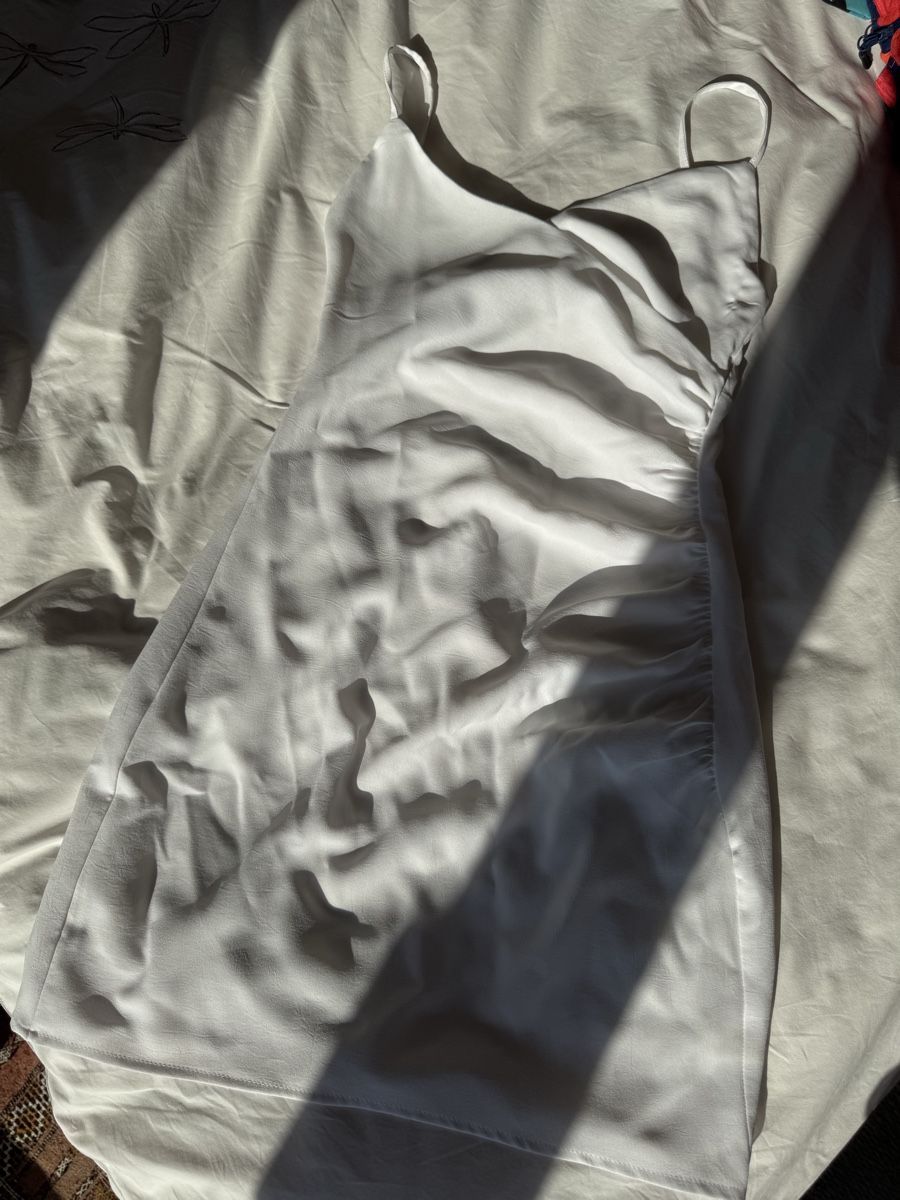 Pull&Bear Vestiti: Pull&Bear White Mini Dress – Nuovo (secondo la descrizione) da Aigle venduto da 029_mbn 2