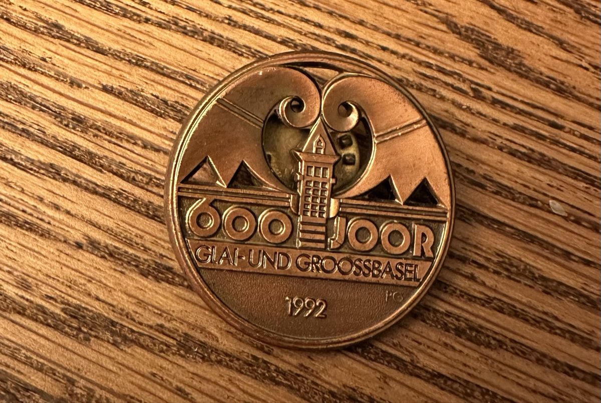 Placchette & Badge: Pin - 600 Joor Basel – Usato da Liestal venduto da Tschopp77