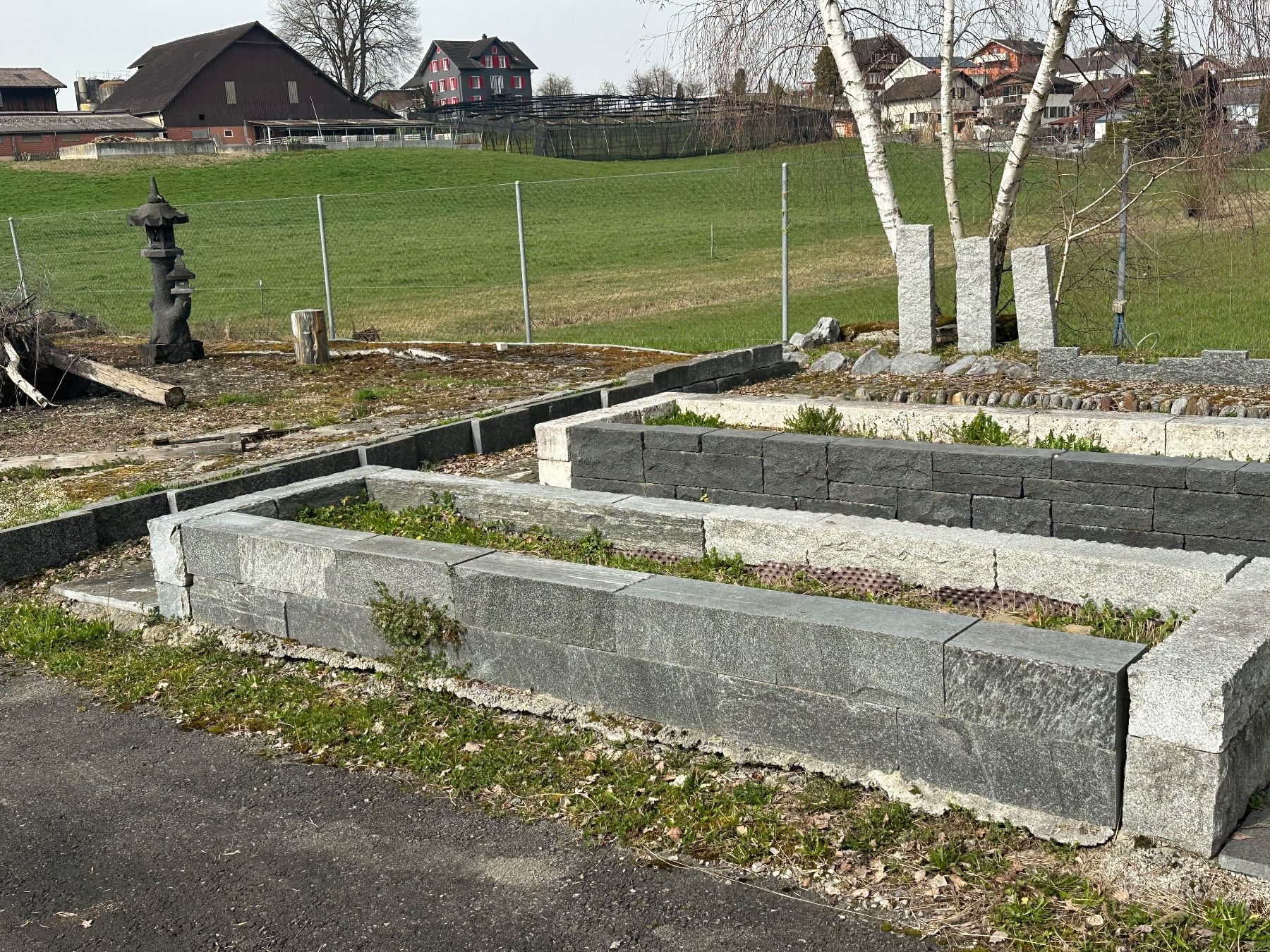 Pietre & tegole: Gebrauchte Mauersteine, sortiert – ca. 2.60 m Mauer – Usato da Ballwil venduto da ClassicGallery-01