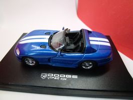 Dodge Viper - blau - OVP Universal Hobbies - schöne Qualität