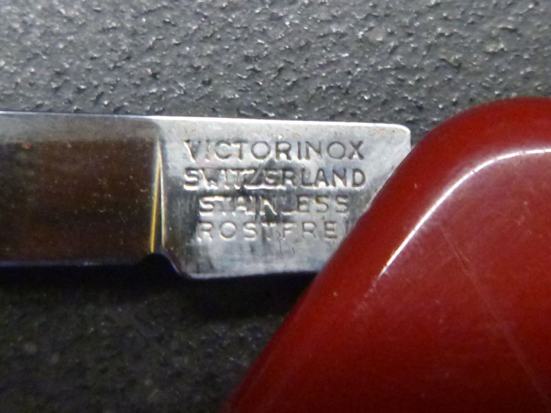Victorinox Taschenmesser: Taschenmesserchen Victorinox/Victoria – Gebraucht aus Freudwil von Traktor57 2