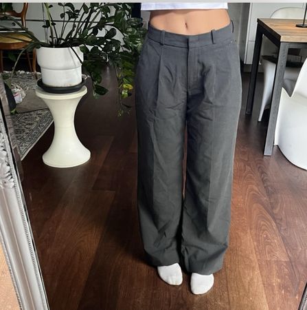 Massgeschneiderte graue Anzugshose Grösse XS