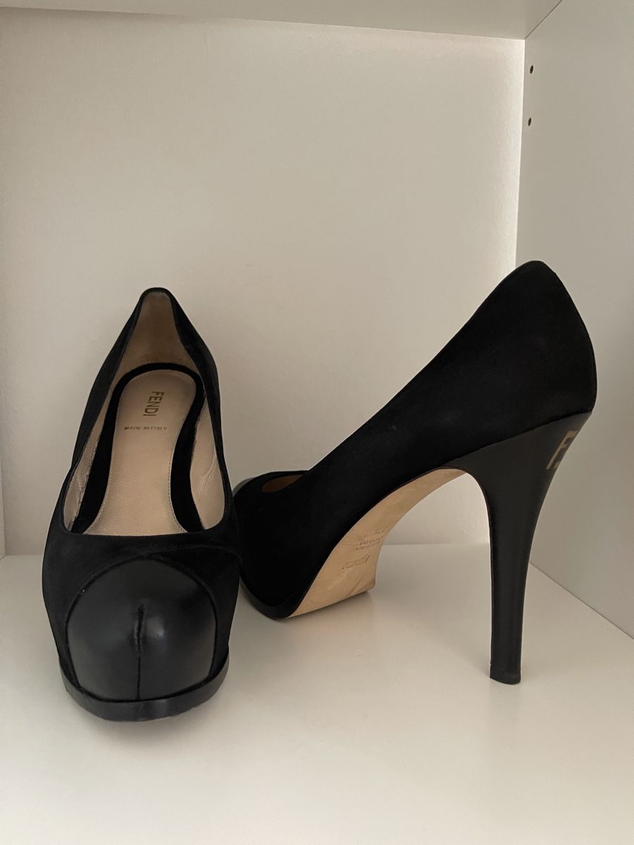 Fendi Scarpe da donna: Fendi black suede high heels size 37.5 – Usato da Lugano venduto da cri_djb 1