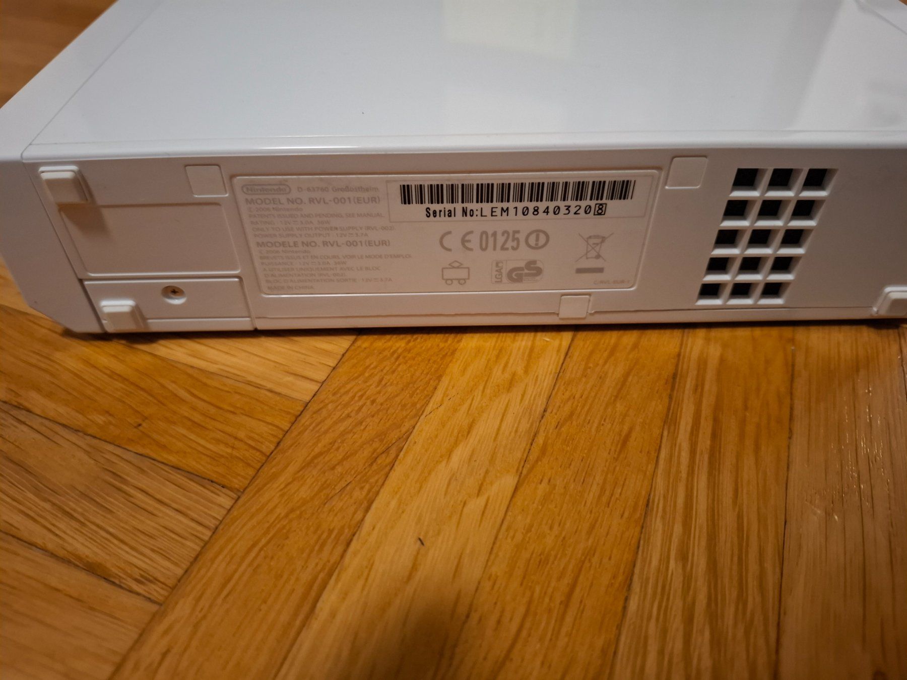 Nintendo Console: Nintendo Wii Weiss Set 2 – Usato da Gipf-Oberfrick venduto da Konsolen_Colin 3