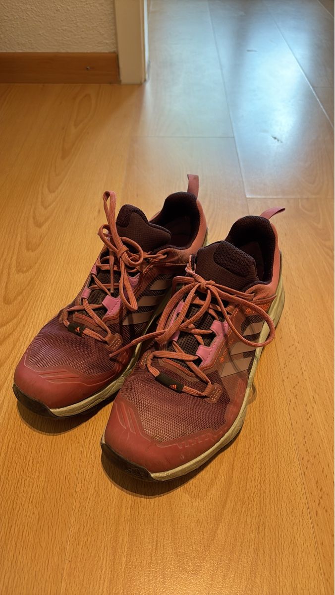 Adidas Chaussures femmes: Adidas Wanderschuhe – D'occasion à Zürich par len_c58x