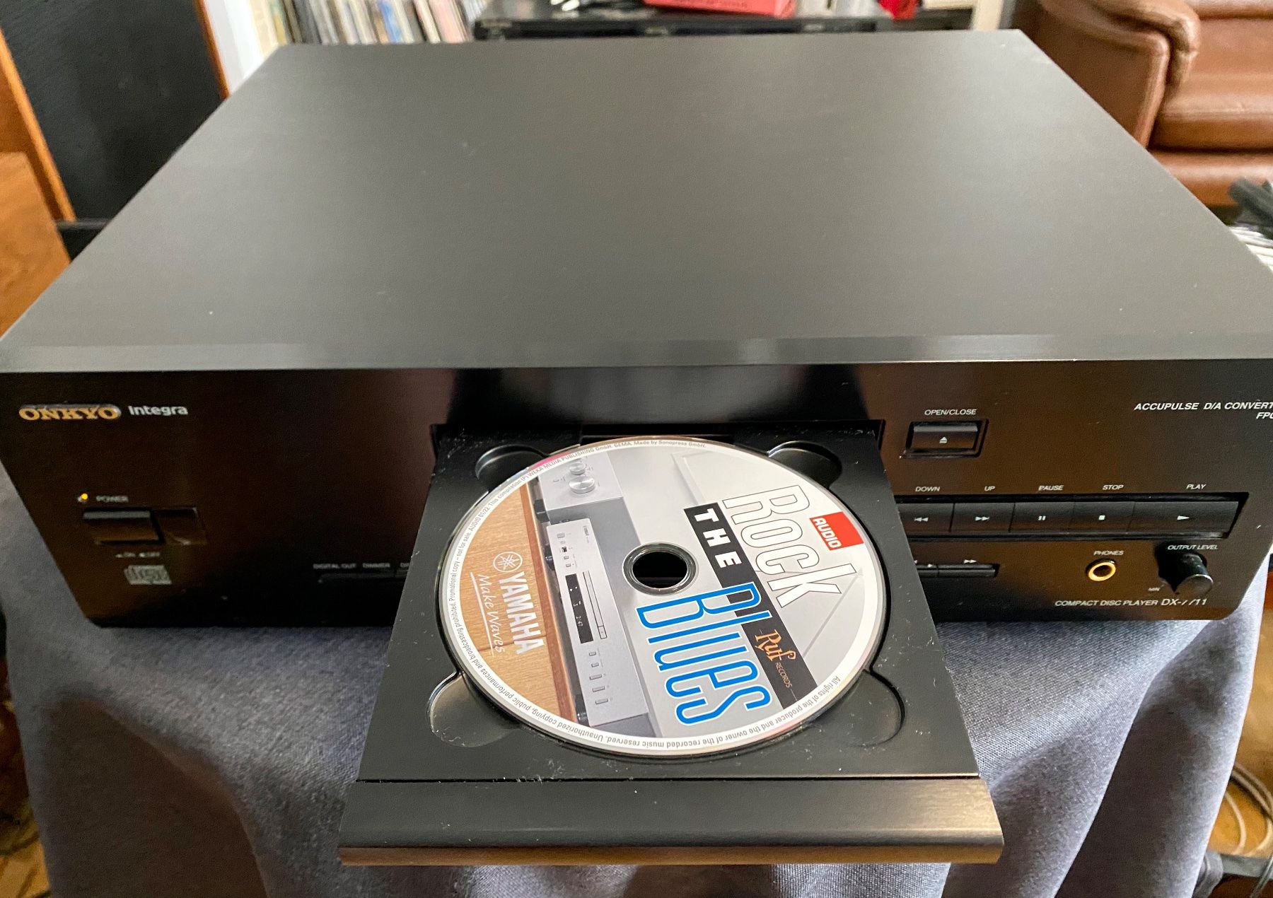 Onkyo CD-Geräte: Exzellenter Onkyo-CD-Player DX-7711 – Gebraucht aus Frauenfeld von  6