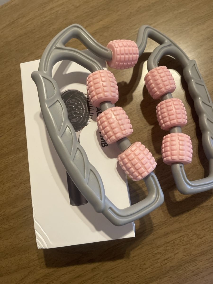 Massagegeräte: Massagekamm und Roller Set neuwertig – Neu (gemäss Beschreibung) aus Hindelbank von Silya1 2