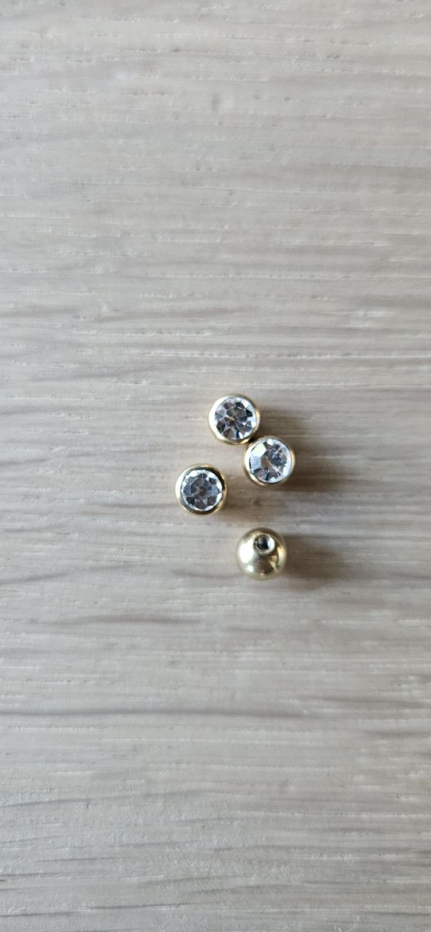 Gioielli per piercing: Glitzer Pircing goldfarbig, 4 Stk., neu – Nuovo e nell'imballaggio originale da Kesswil venduto da mie_g89p 1