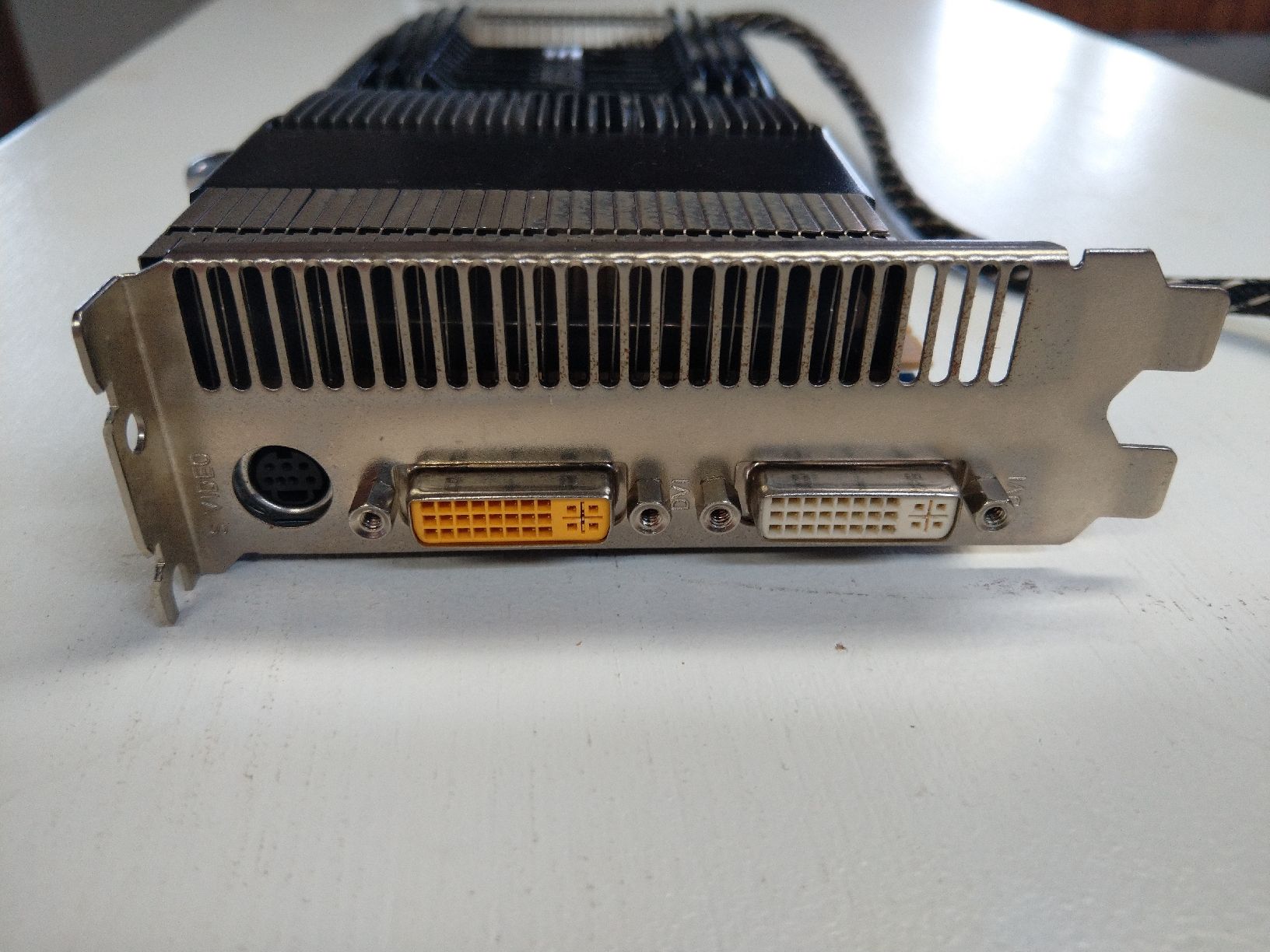 Asus Grafikkarten: ASUS EN9600GT Silent HTDI Graphics Card – Gebraucht aus Dierikon von tasticfantastic 3
