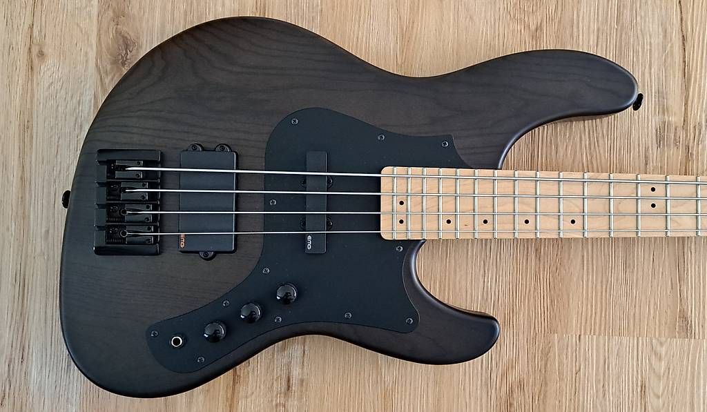 Instruments de musique: FGN mighty jazz [dark evolution] – D'occasion à Unterseen par P4R