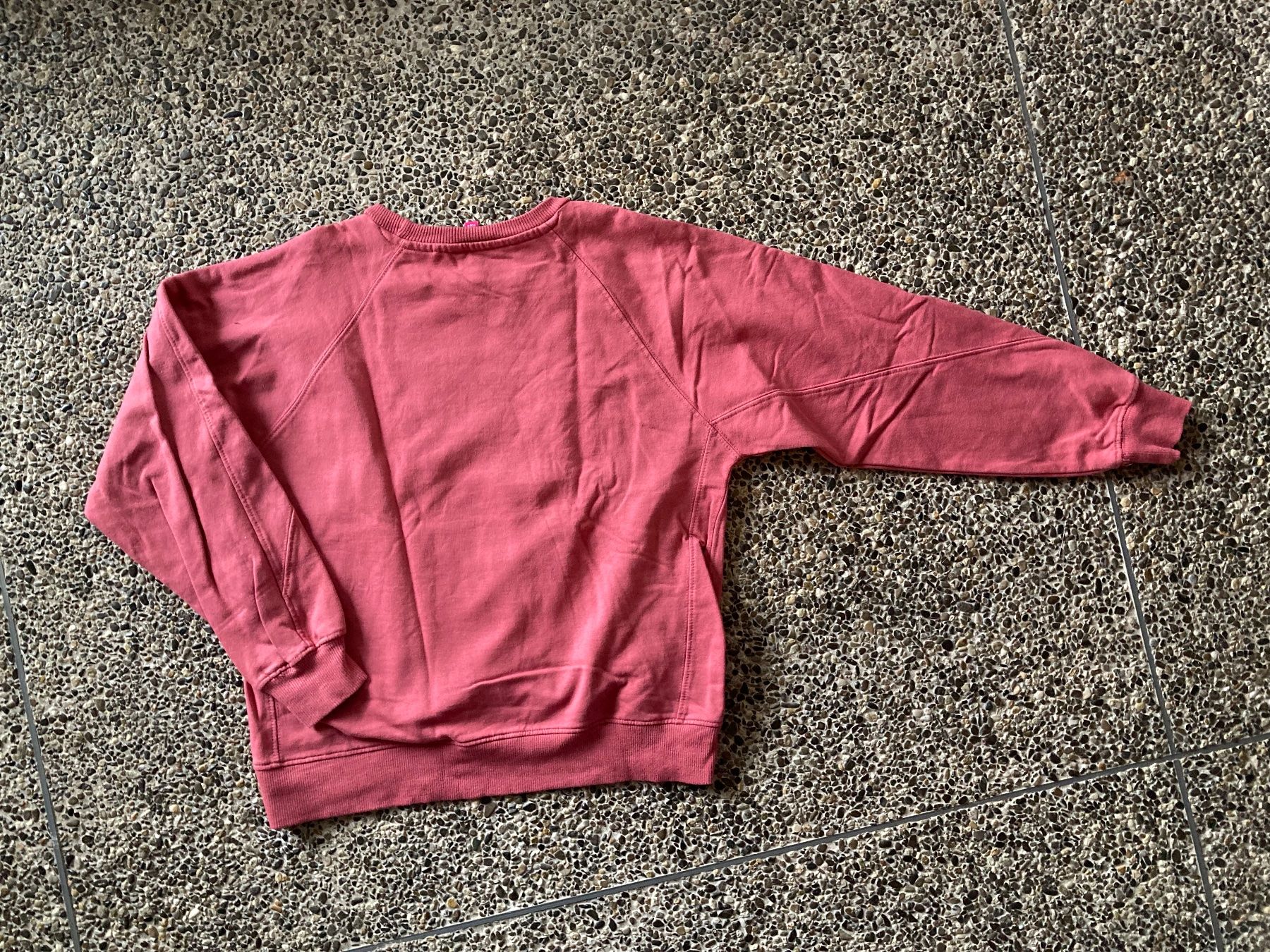 C&A Pullover & Sweatshirts: Pullover, Regenbogen Wendepailletten, Gr. 140 – Gebraucht aus Aetingen von Nadinsky 3